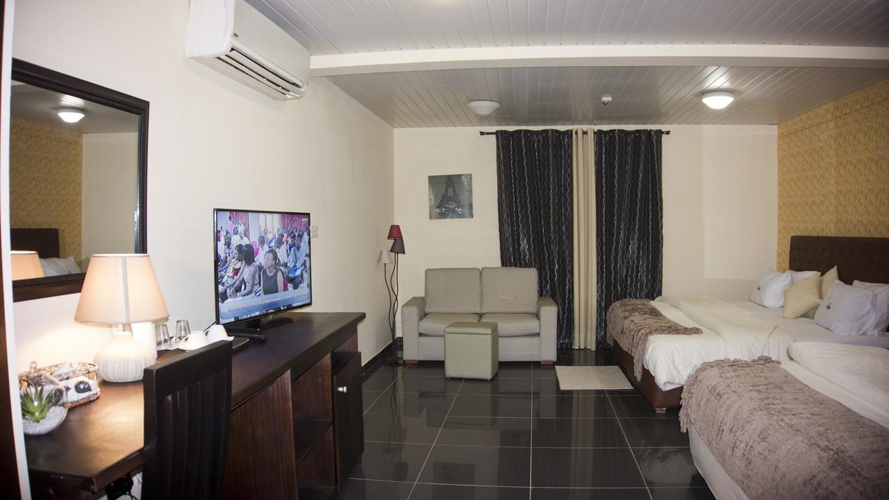 M Suites Hotel Акра Екстериор снимка