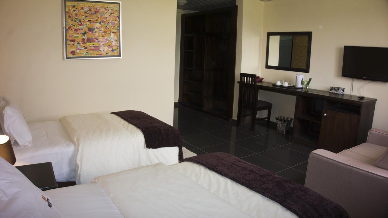 M Suites Hotel Акра Екстериор снимка