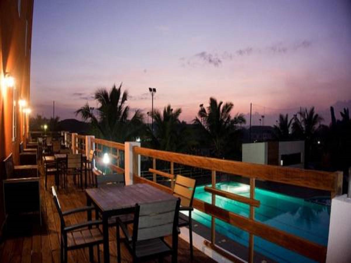 M Suites Hotel Акра Екстериор снимка